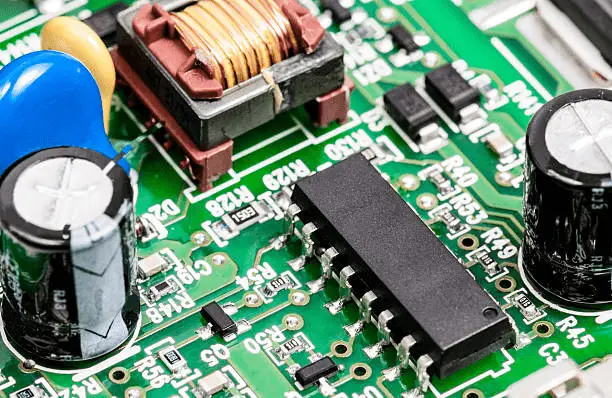 How Do You Choose an Inductor Based on Saturation Current?